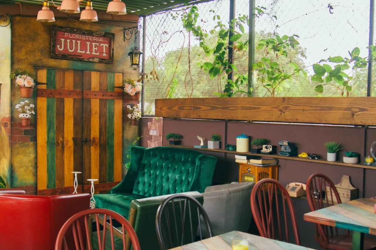 Velvet Hostal La Novena Santa Ana Exterior photo
